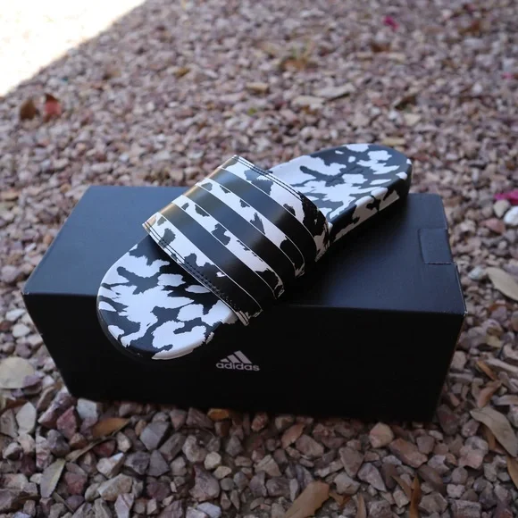 Adidas Women's Adilette Comfort Slide Sandal - Picture 4 of 5